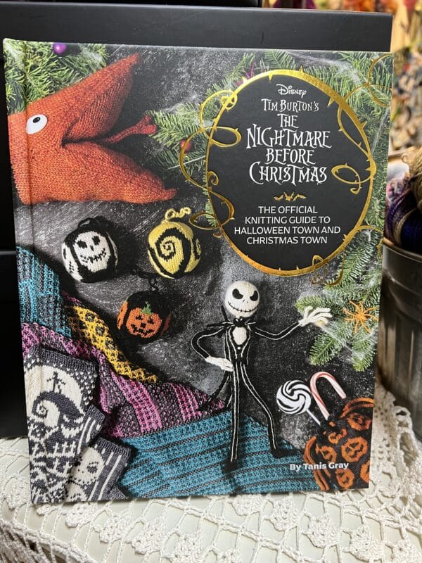 The Nightmare Before Christmas Official Knitting Guide 1